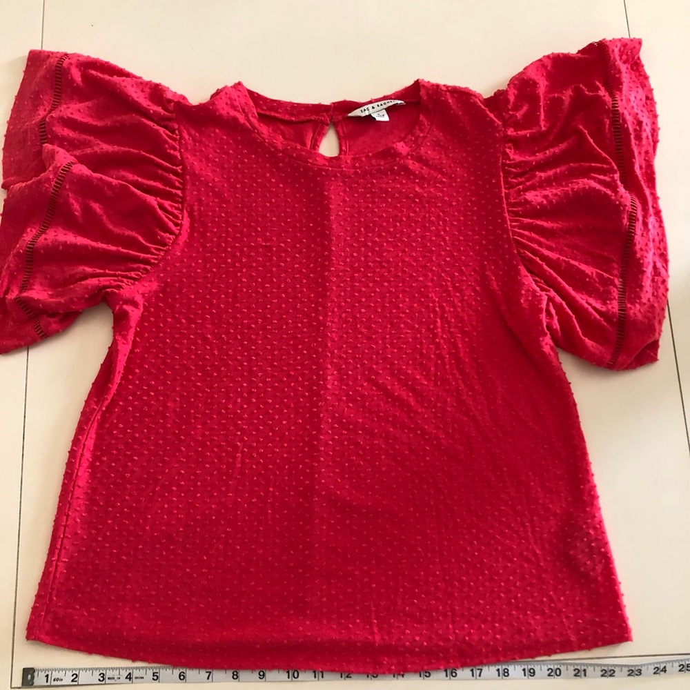 Beautiful sleeves, red top